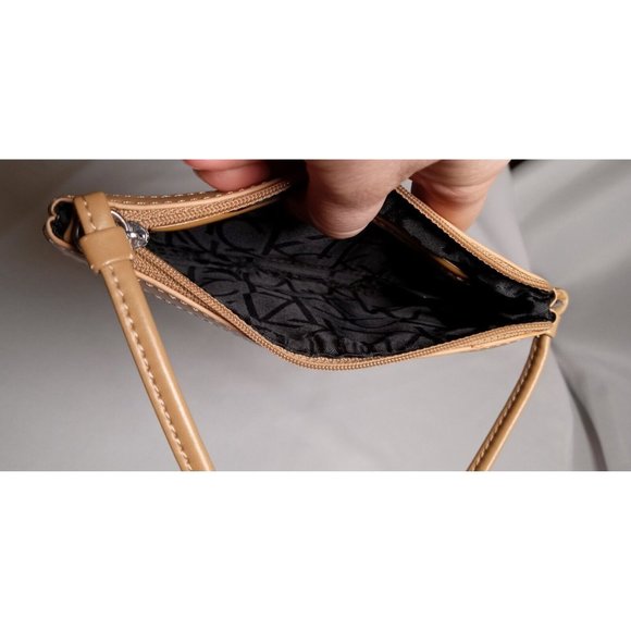 Calvin‎ Klein Black CK Logo Mini Purse 7" x 4" (7c5) - Picture 3 of 5